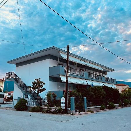 Atlantis Apartments Vrasná Dış mekan fotoğraf