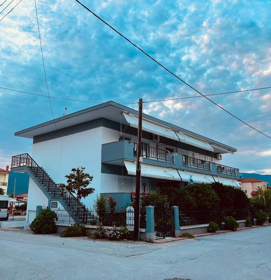 Atlantis Apartments Vrasná Dış mekan fotoğraf