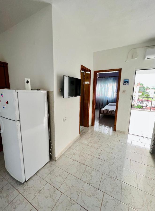 Atlantis Apartments Vrasná Dış mekan fotoğraf