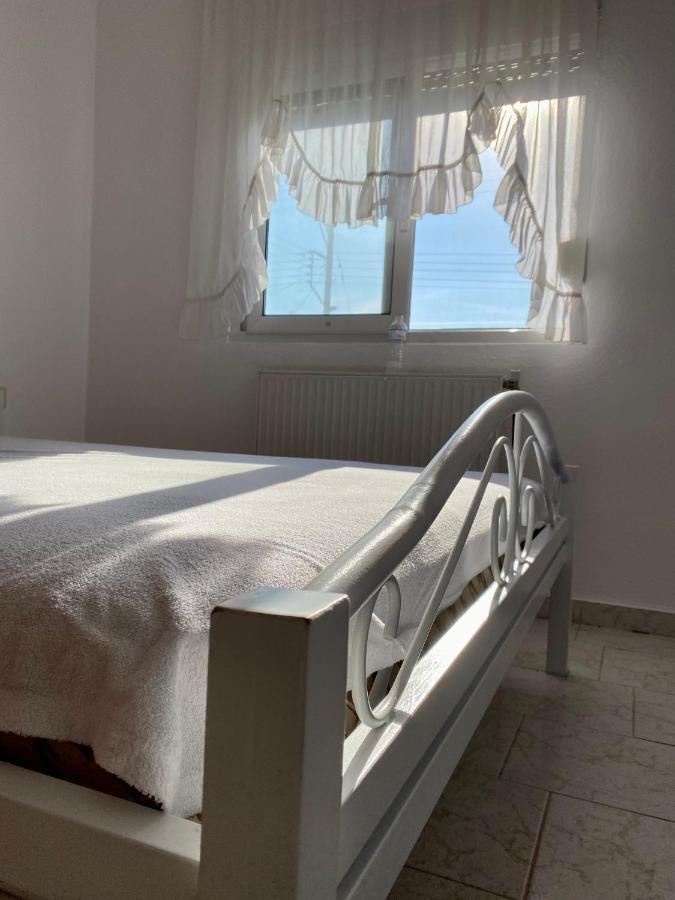 Atlantis Apartments Vrasná Dış mekan fotoğraf