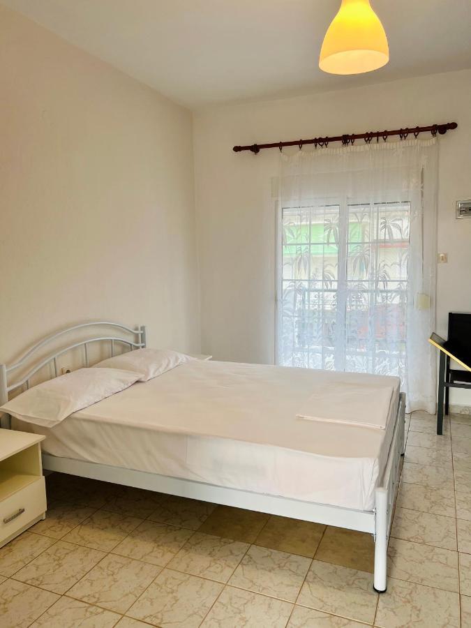 Atlantis Apartments Vrasná Dış mekan fotoğraf