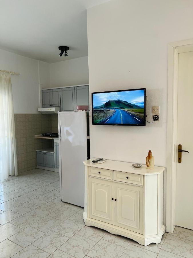Atlantis Apartments Vrasná Dış mekan fotoğraf