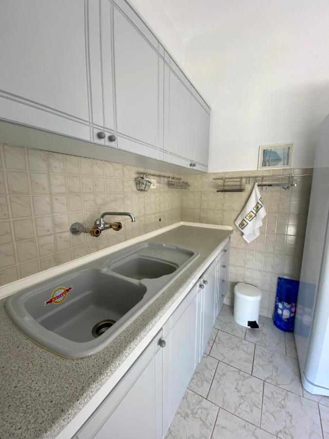 Atlantis Apartments Vrasná Dış mekan fotoğraf