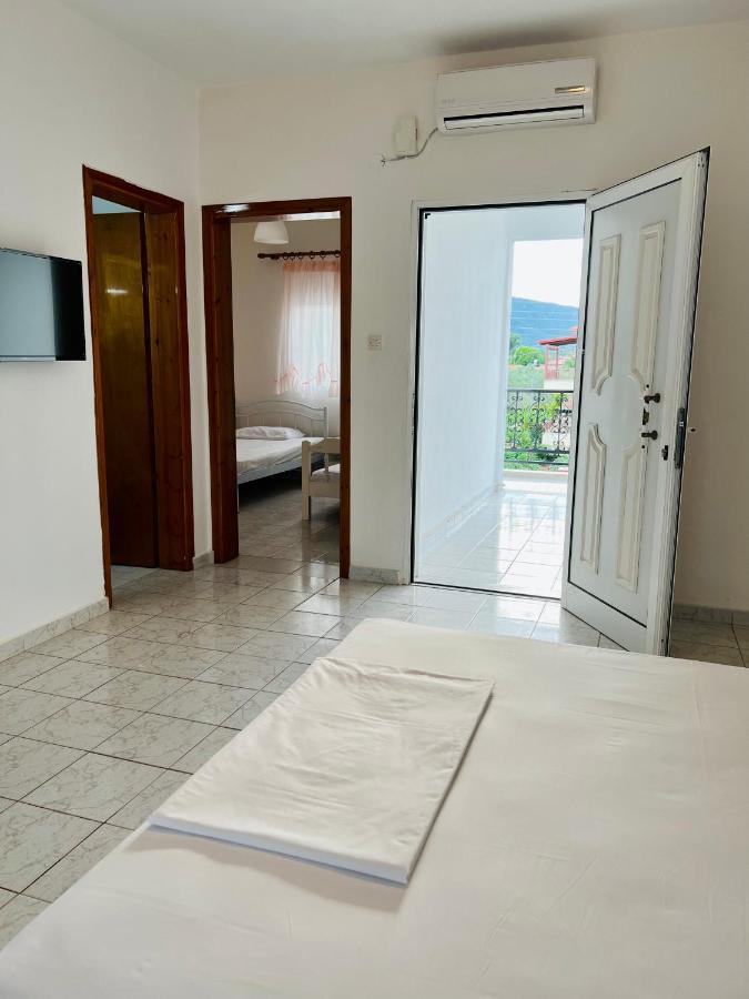 Atlantis Apartments Vrasná Dış mekan fotoğraf