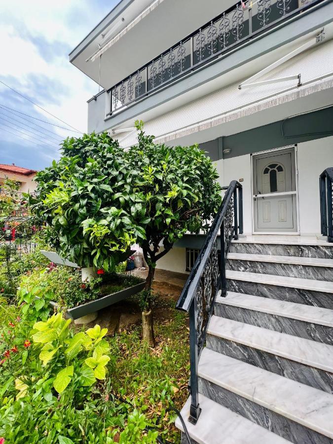 Atlantis Apartments Vrasná Dış mekan fotoğraf